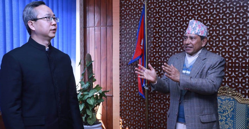 चिनियाँ कम्पनीले ठेक्का लिएका आयोजनामा भएको ढिलाइबारे उपप्रधानमन्त्री नारायणकाजीको चासो