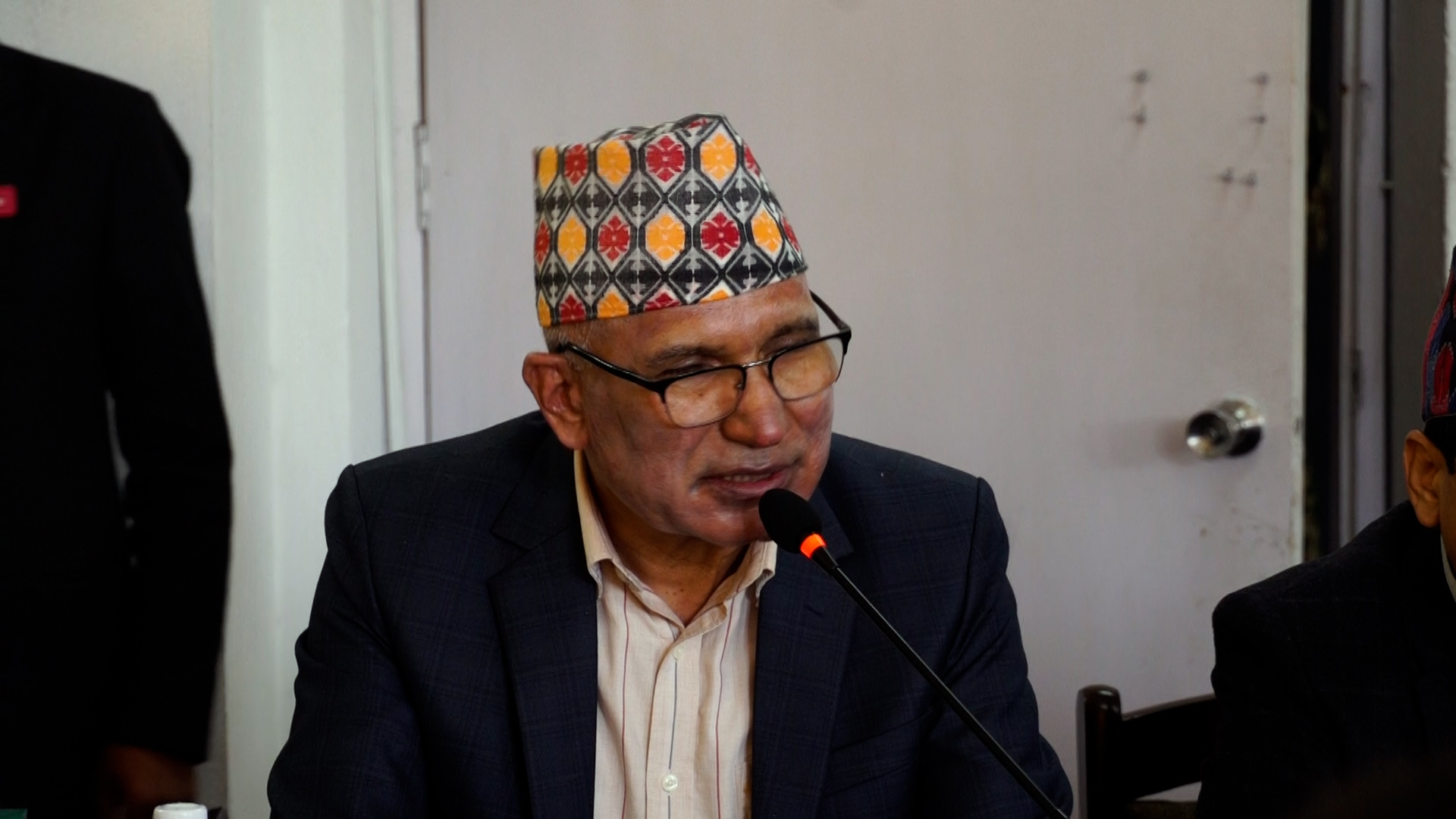 अर्थ समितिले विधेयक अड्काएको मन्त्रीको गुनासो, भने-चैतभित्र प्रतिनिधिसभामा प्रतिवेदन पुगोस्